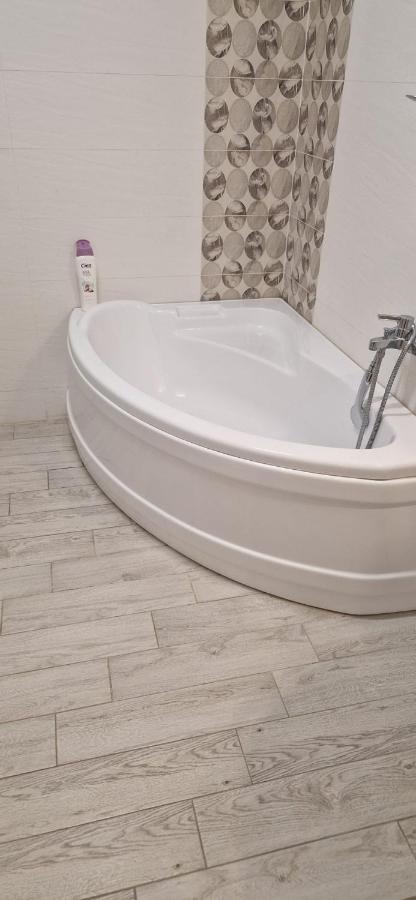 Roşu Apartament Militari Residence מראה חיצוני תמונה