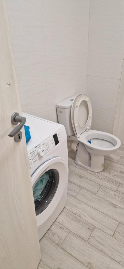 Roşu Apartament Militari Residence מראה חיצוני תמונה